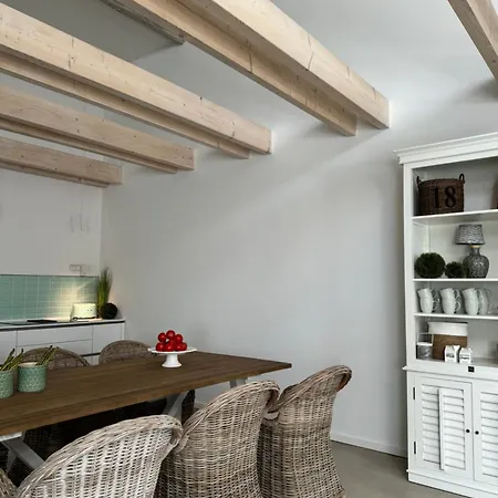 Sievershof Poolloft Lejlighed